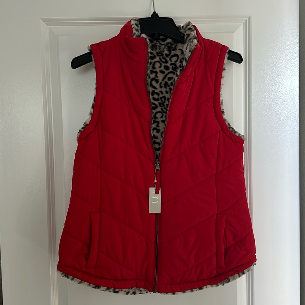 NWT fully reversible vest - leopard print & red